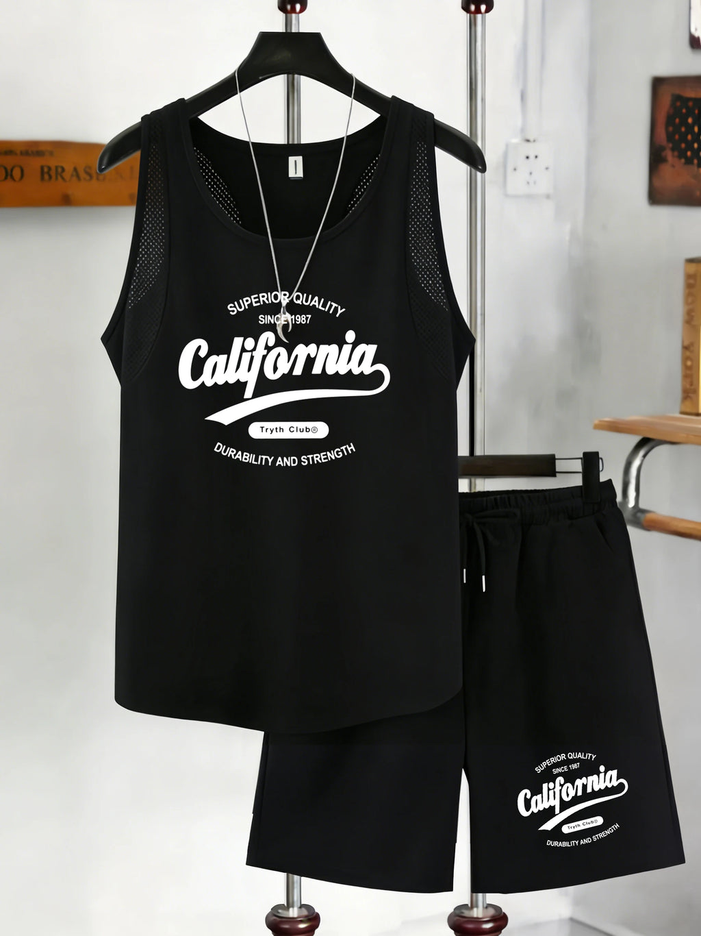 Men's breathable fitness Tank Top and Shorts