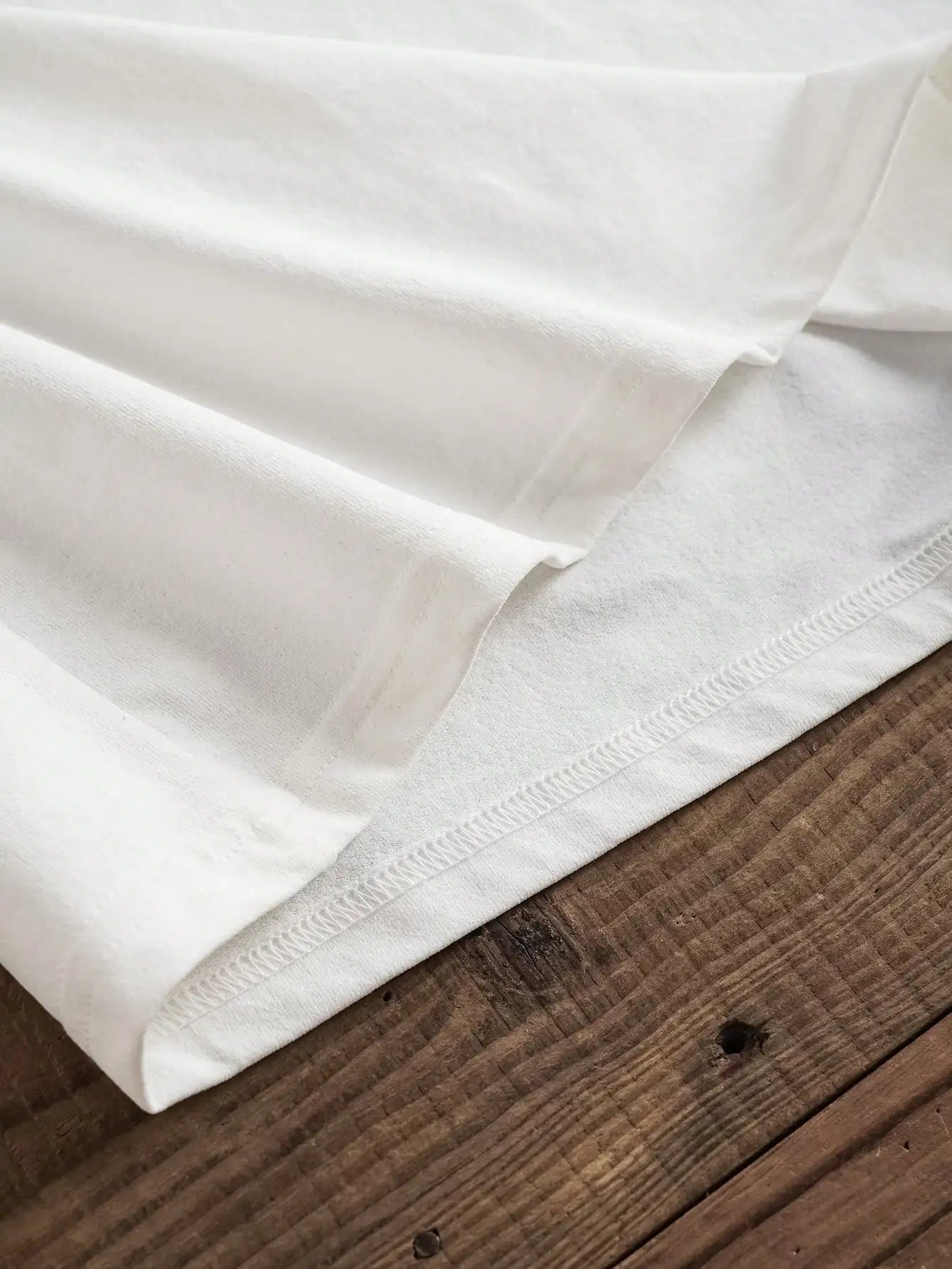 Men's White 3D Embossed Arch Print T-Shirt, Loose Fit, Casual Style